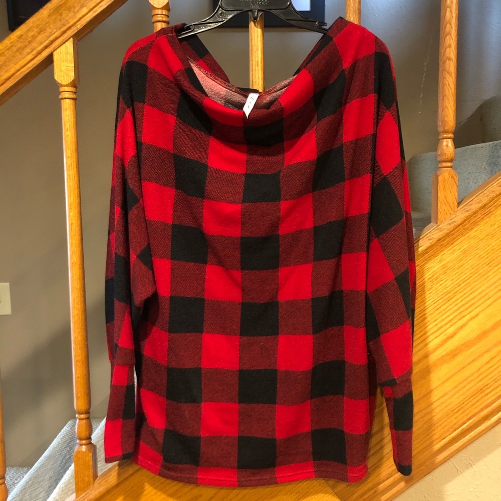 Off the shoulder fashion top.